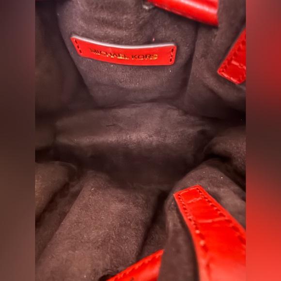 Michael Kors Willa‎ Bucket Bag EUC - Picture 8 of 11